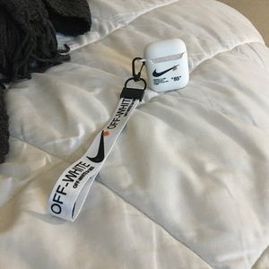 New Off-White nike airpod gens 1&2 case + keychain